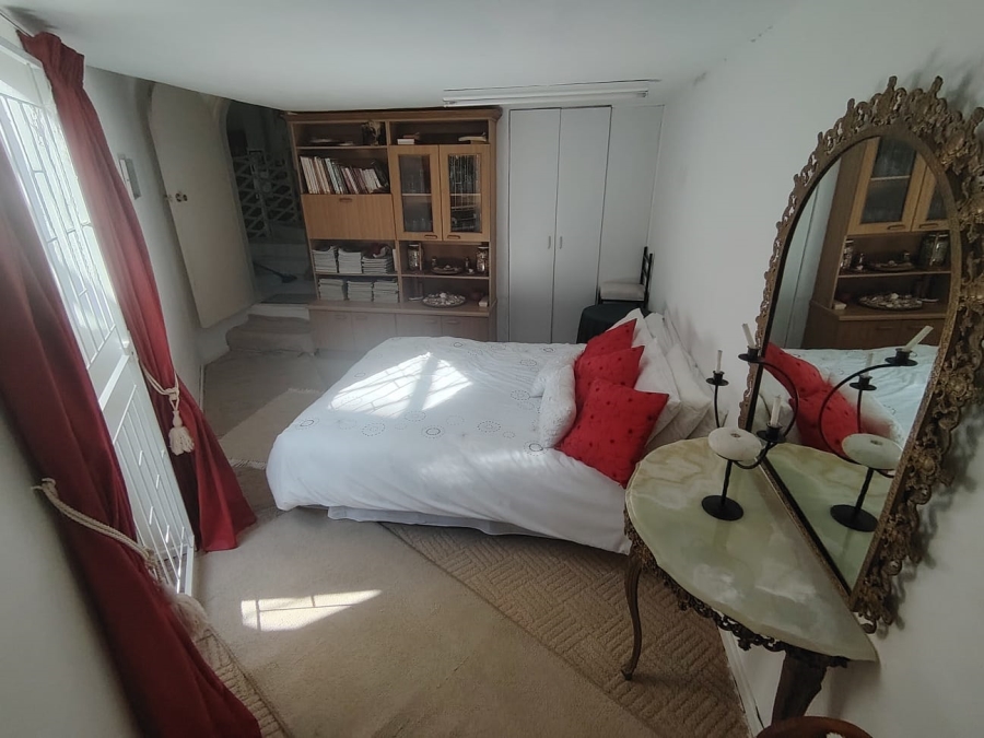 4 Bedroom Property for Sale in Wavecrest Eastern Cape